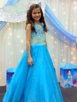Roxanne's Runway home to all your prom and pageant needs!